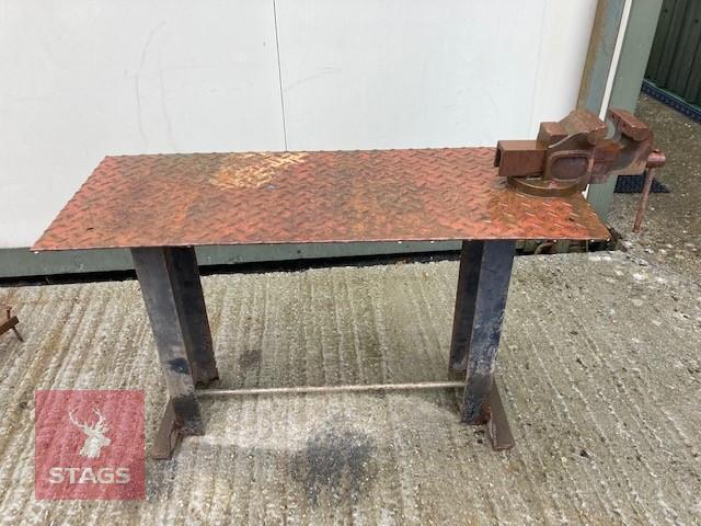 SMALL STEEL BENCH & VICE