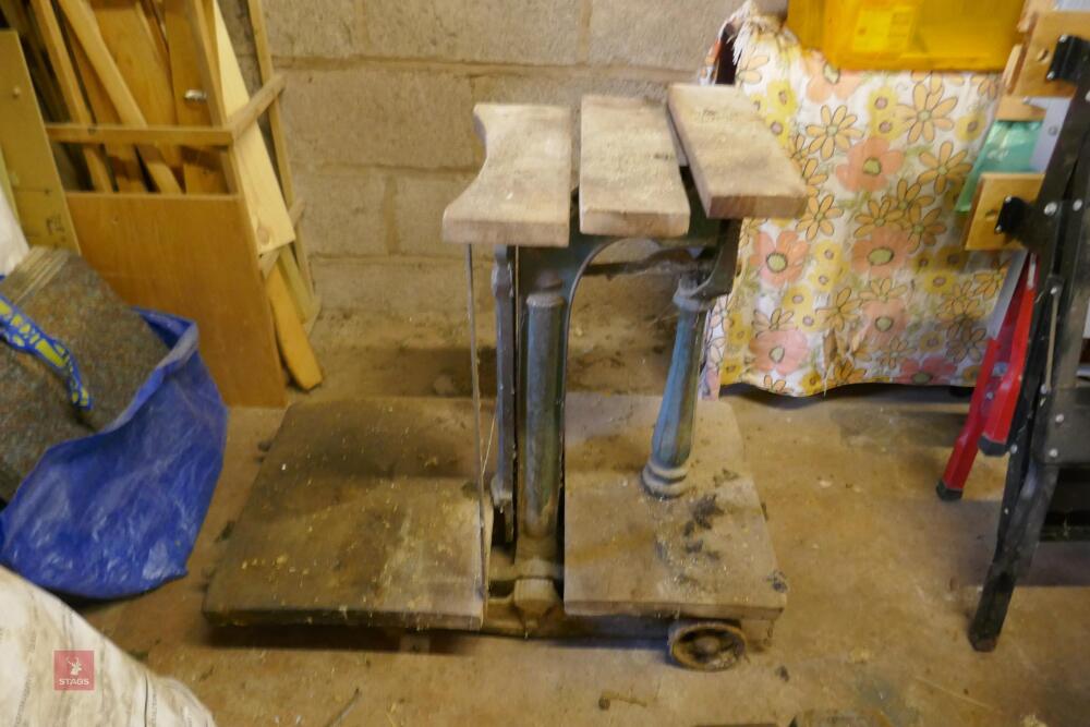 AVERY WEIGHING SCALES