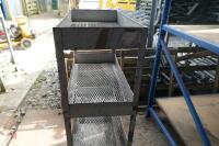 MOBILE METAL TROLLEY - 6