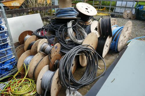 LARGE QTY OF ELECTRICAL CABLING