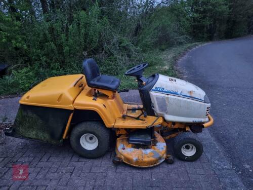 MTD CLUB CADET RIDE ON LAWNMOWER (S/R)