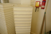 20 X WHITE BAKERY TRAYS - 4