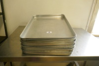 7 X BAKING TRAYS - 3