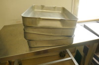 4 X BAKING TRAYS - 3