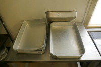 5 X BAKING TRAYS - 4