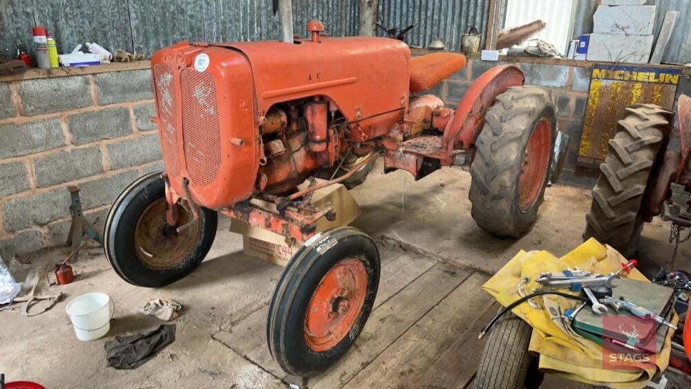 1958 ALLIS CHALMERS D272 TRACTOR