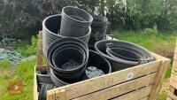 CRATE OF ASSORTED BLACK PLANT POTS