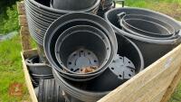 CRATE OF ASSORTED BLACK PLANT POTS - 3