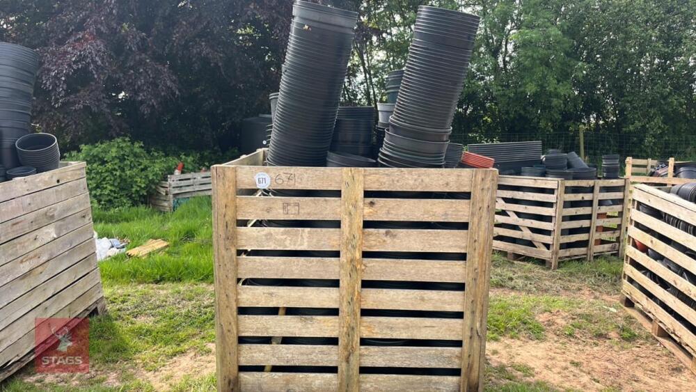 CRATE OF ASSORTED BLACK PLANT POTS