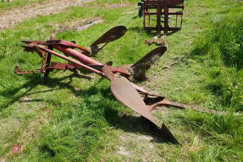 KVERNELAND 3F PLOUGH