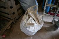 BAG OF 45L WHITE PLASTIC TREE BAGS - 5