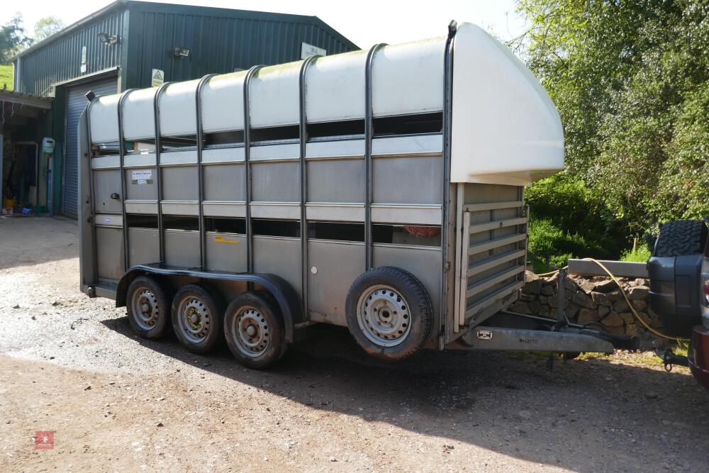 IFOR WILLIAMS 14' LIVESTOCK TRAILER