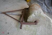 HOMEMADE CONCRETE GARDEN ROLLER - 5