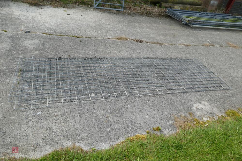 3 SHEETS OF 10'X 3' WIRE MESH