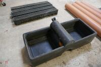 PLASTIC DOUBLE DRINKING TROUGH - 3