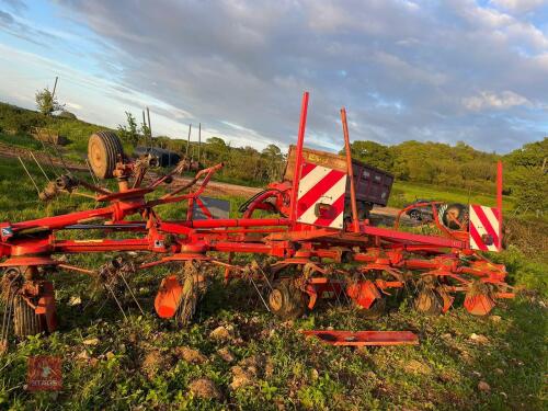 KUHN 8 ROTOR TEDDER S/R