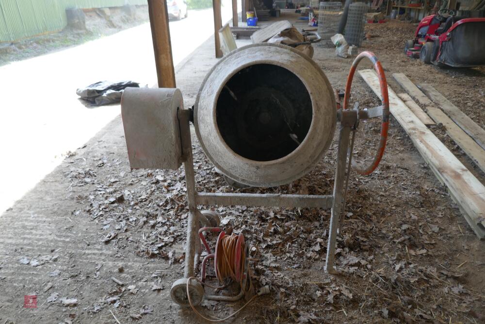 ELECTRIC CEMENT MIXER