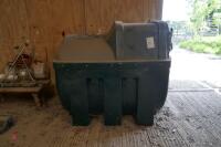 DESO H1235DD PLASTIC BUNDED FUEL TANK - 2