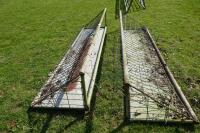 2 9' GALVANISED HOOK ON HAY FEEDERS - 5