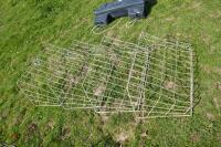 4 MESH WALL HAY FEEDERS