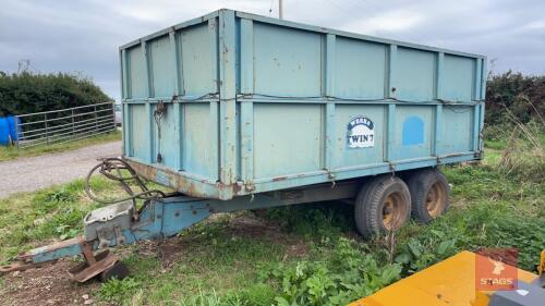 WEEKS 7T TWIN AXLE GRAIN TRAILER