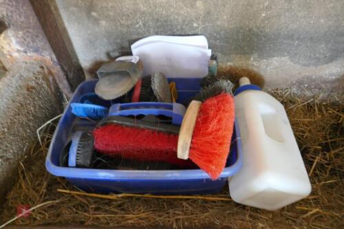 BOX OF EQUINE BRUSHES & BOTTLE FEEDER