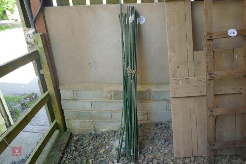 QTY OF PLASTIC GARDEN CANES (5' LONG)