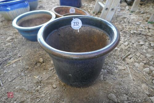 1 DARK BLUE PLANT POT