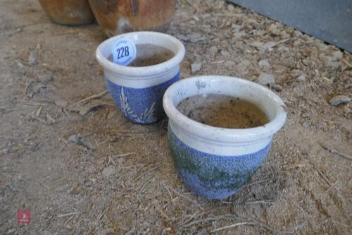 2 MATCHING PLANT POTS