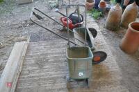 2 SCOTTS EVERGREEN GARDEN SPREADERS - 11