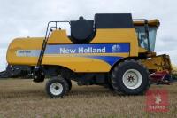 2010 NEW HOLLAND CSX7060 COMBINE C/W HEADER - 2