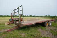 2000 MARSHALL 21' TWIN AXLE BALE TRAILER