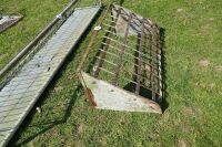 4' METAL WALLHAY FEEDER - 2