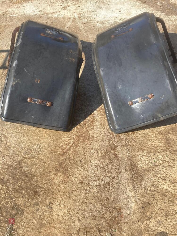 2 JOHN DEERE FRONT FENDERS