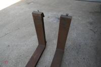 2 FORKLIFT PALLET FORKS - 4