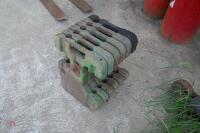 6 JOHN DEERE FRONT TRACTOR WEIGHTS - 5