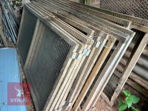 16 X WOODEN MESHED AVIARY PANELS