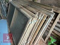 16 X WOODEN MESHED AVIARY PANELS