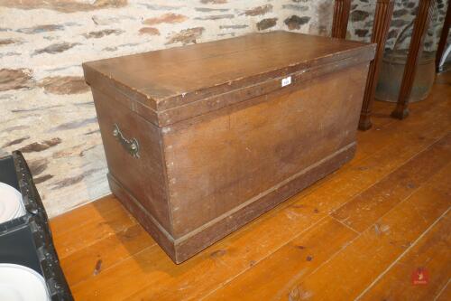 STORAGE TRUNK