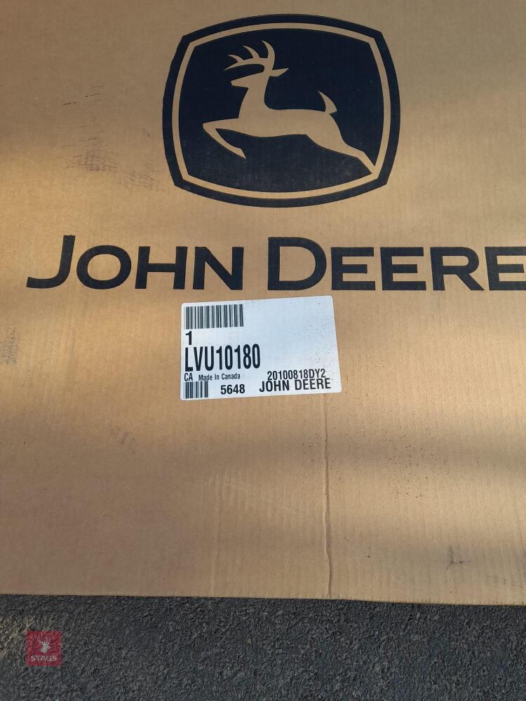 JOHN DEERE LVU10180 GLASS