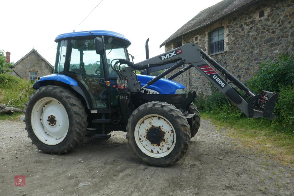 2003 NEW HOLLAND TD95D 4WD TRACTOR