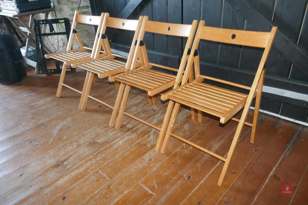 18 FOLDABLE WOODEN CHAIRS