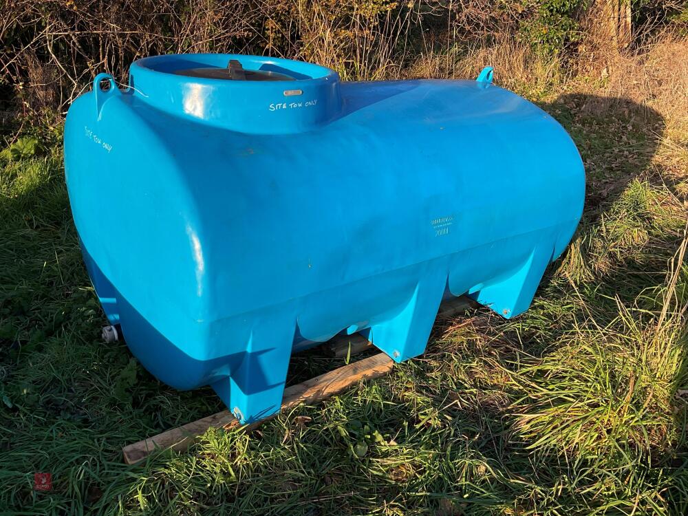 BLUE 2000 LITRE WATER TANK