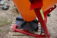 DEWAL COMPACT TRACTOR FERTILISER SPINNER - 11