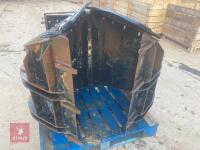 CLAM SHELL BUCKET - 4