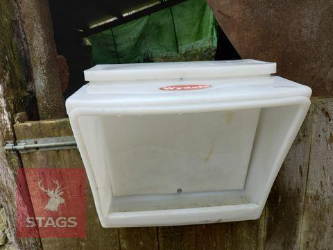 2 WYDALE MINI CREEP FEEDERS