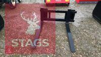 SET OF PALLET FORKS- EURO 8 BRAKCETS NEW - 2