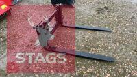 SET OF PALLET FORKS- EURO 8 BRAKCETS NEW - 3