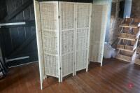 APPROX 8' ROOM DIVIDING SCREEN - 3