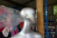 SILVER FEMALE MANNEQUIN - 4